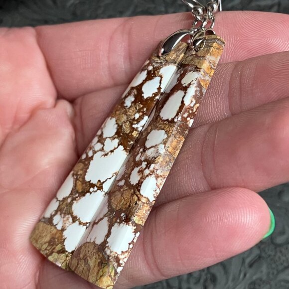 Wild Horse Turquoise Magnesite Crazy Horse Appaloosa Stone Earrings - Picture 5 of 5